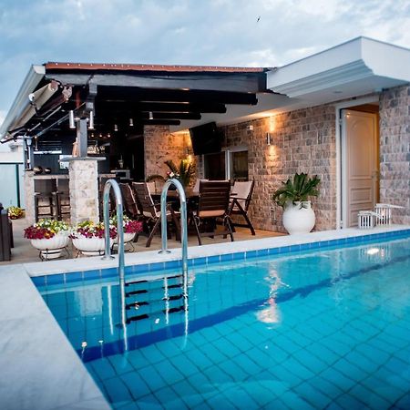 Luxury Penthouse With Private Pool Apartment Preveza Bagian luar foto