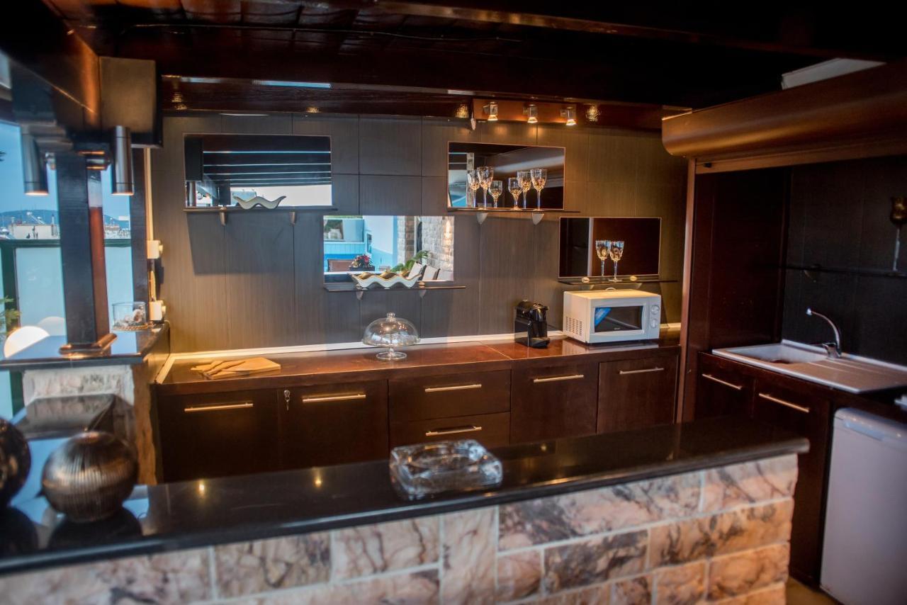 Luxury Penthouse With Private Pool Apartment Preveza Bagian luar foto